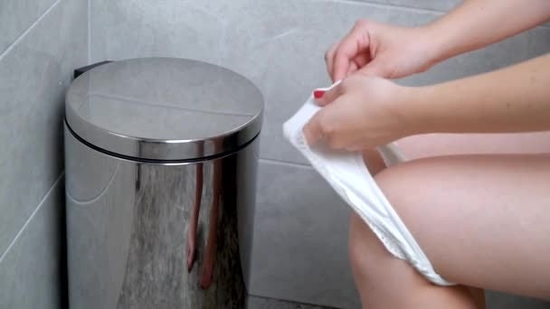 How to Use a Sanitary Napkin/Pad
